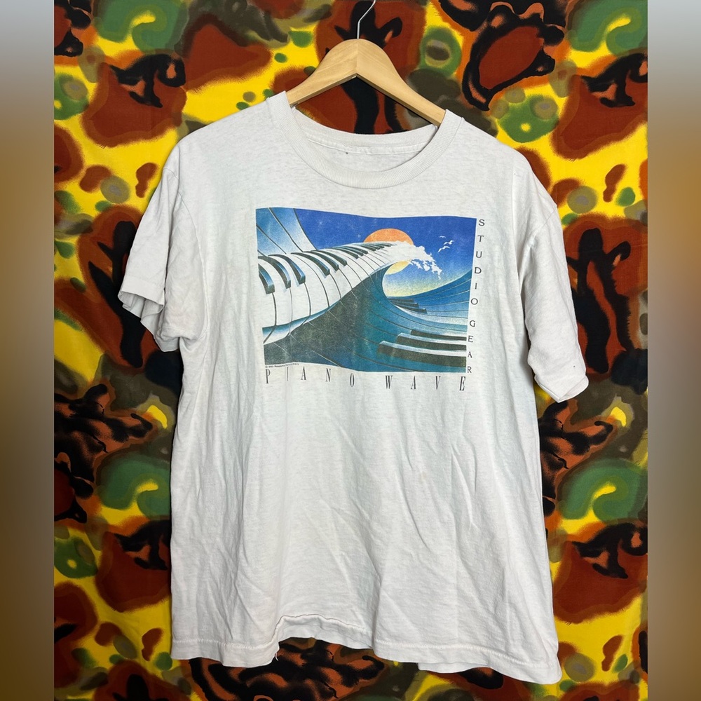 90s Thrashed Faded Vintage Piano wave Surfing Beach Mens Tee Shirt